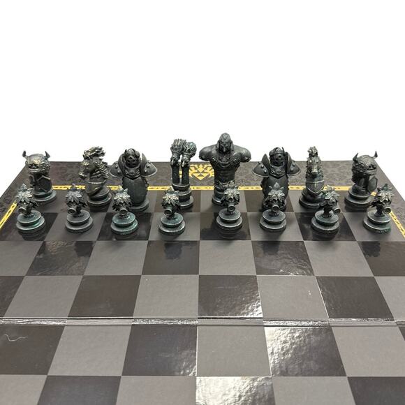 The Legend of Zelda Chess Set Collectible Link Nintendo - Picture 7 of 16